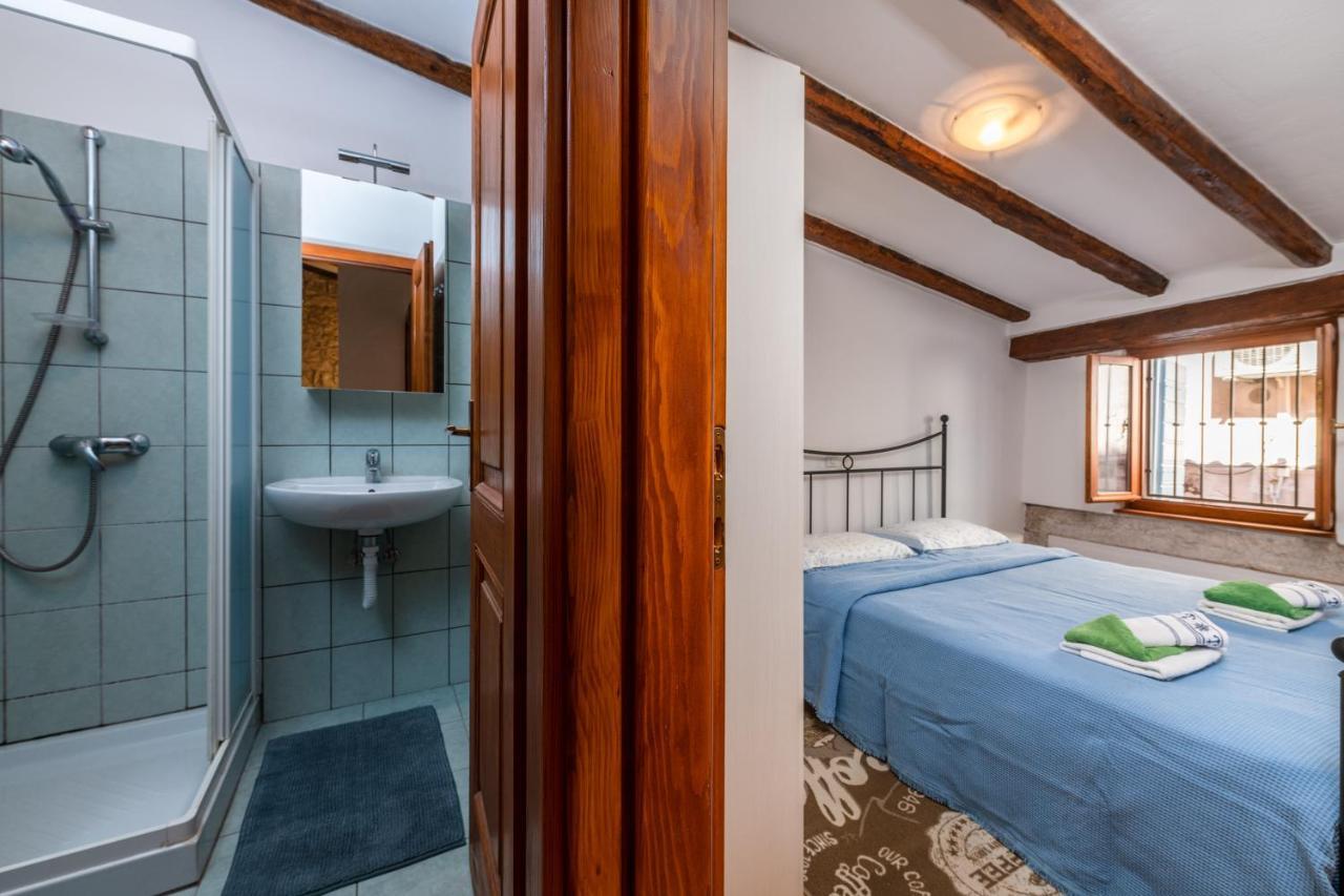 Apartment Blue Bay Free Parking 로비니 외부 사진